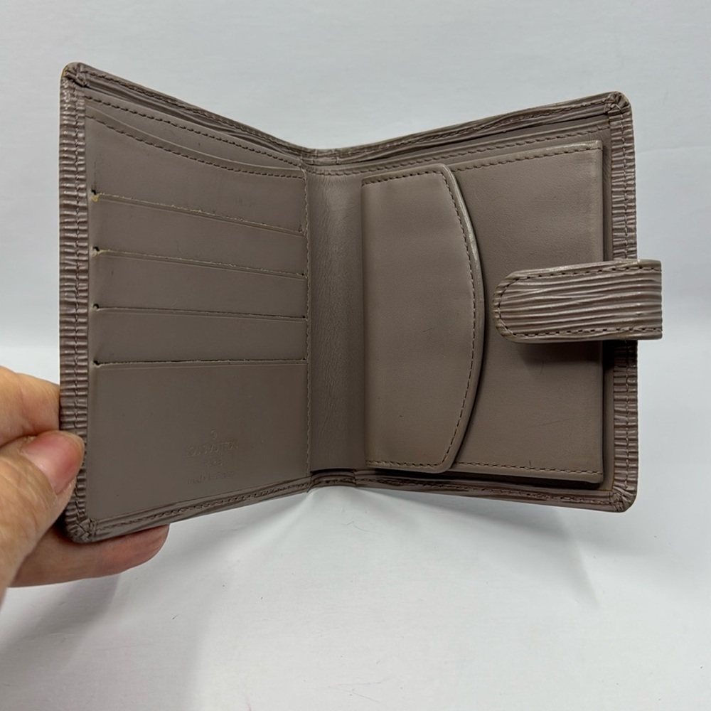 Textured Taupe Women's Wallet Organizer - Picture 4 of 7